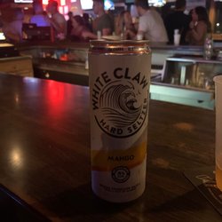 Vegas Lounge - Mango white Claw