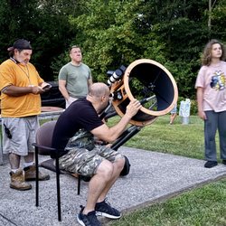 New Jersey Astronomical Association - Patrons viewing through the portable telescope