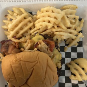 Burger James - Classic burger - Burgers Near Me - Miami Gardens, Florida Burger James - Classic burger - Burgers Near Me - Miami Gardens, Florida