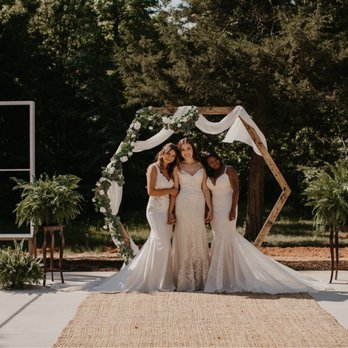 White Fox Cottage Wedding Venue & Events - Venues & Event Spaces Near Me - Commerce, Georgia White Fox Cottage Wedding Venue & Events - Venues & Event Spaces Near Me - Commerce, Georgia