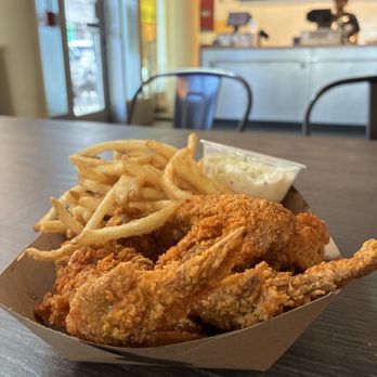 Blue Ribbon Fried Chicken - Chicken Wings Near Me - New York, New York