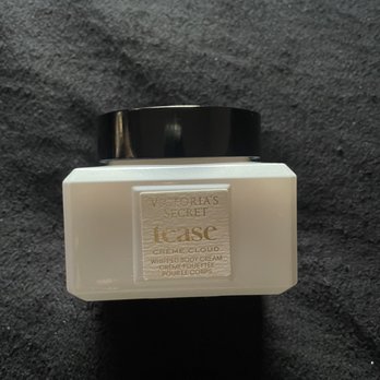 Victoria's Secret - Tease Crème Cloud Body Cream ($6.99) - Cosmetics & Beauty Supply Near Me - Milpitas, California Victoria's Secret - Tease Crème Cloud Body Cream ($6.99) - Cosmetics & Beauty Supply Near Me - Milpitas, California
