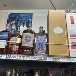 Hooves Liquor 