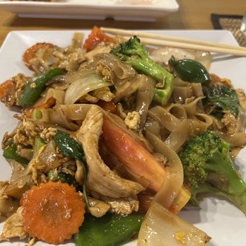 Thai Seed - Pad kee mao - Thai Near Me - University Park, Florida Thai Seed - Pad kee mao - Thai Near Me - University Park, Florida