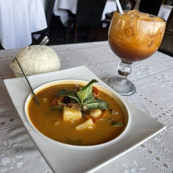 Thai Elephant - Roasted Duck curry, Thai Ice tea - Thai Near Me - Kennewick, Washington Thai Elephant - Roasted Duck curry, Thai Ice tea - Thai Near Me - Kennewick, Washington