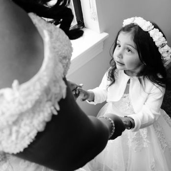 Vivo Photography - Wedding day- special moment with flower girl - Event Photography Near Me Vivo Photography - Wedding day- special moment with flower girl - Event Photography Near Me