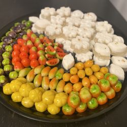 Rose La Moon Thai Food & Desserts - Preorder Custom Thai Dessert Platter (luk chup)