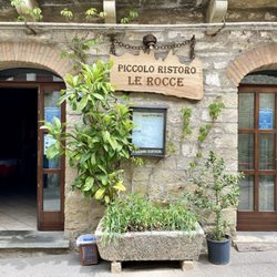 Le Rocce - Outside