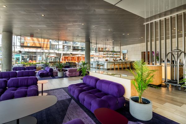 Shoreside Restaurant and Bar by null