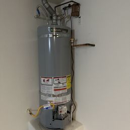 Water heater tank