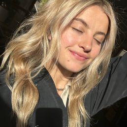 Blonde highlights + blow out