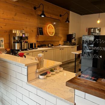 The Kings Craft Coffee - Pick up counter - Coffee Roasteries Near Me - Poway, California The Kings Craft Coffee - Pick up counter - Coffee Roasteries Near Me - Poway, California