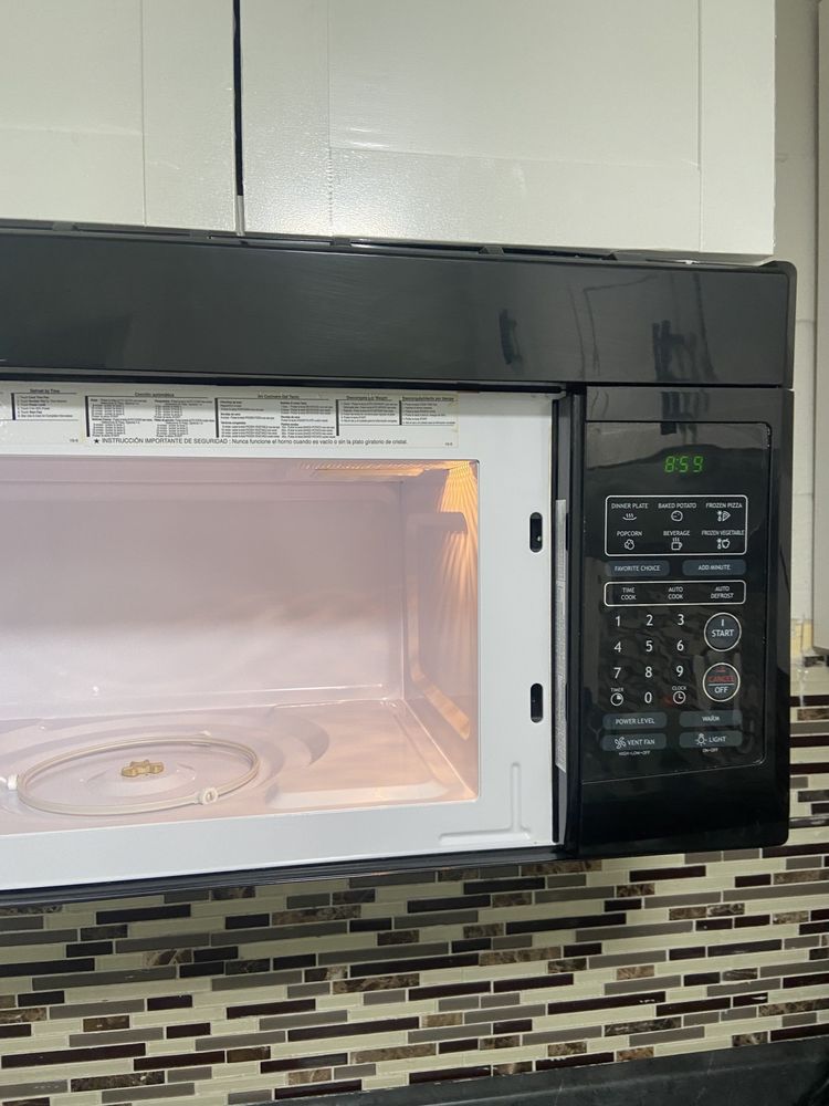 Slide of Velásquez Cleaning Company