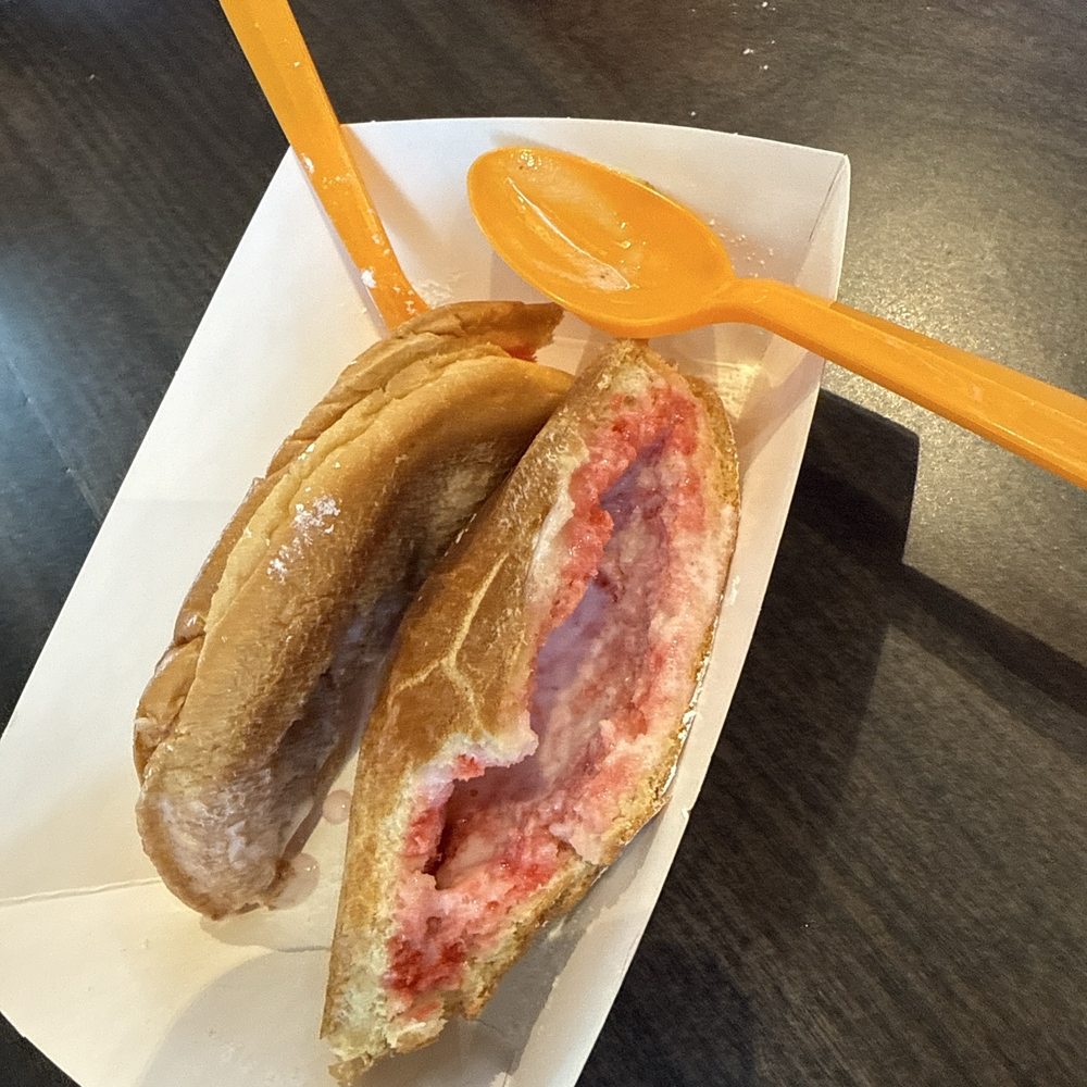 Tried to eat everything, but tastes like a hamburger buns; so I just ate the ice cream. Tried to eat everything, but tastes like a hamburger buns; so I just ate the ice cream.