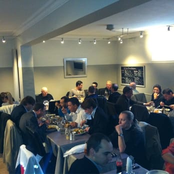 Le Longchamp - Brasseries Near Me - Puteaux, 92 Le Longchamp - Brasseries Near Me - Puteaux, 92