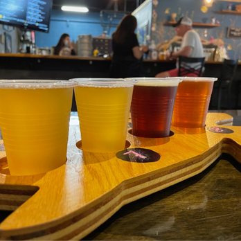 Niantic Public House - a flight of beers - Breweries Near Me - East Lyme, Connecticut