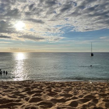 Waimea Bay Beach Park - Parks Near Me - Haleiwa, Hawaii Waimea Bay Beach Park - Parks Near Me - Haleiwa, Hawaii