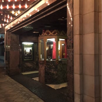 Pickwick Theater - Front - Cinema Near Me - Park Ridge, Illinois