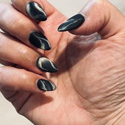 Cam Tu Beauty - This week's nails