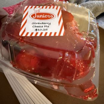 Junior's Restaurant - Strawberry - Bakeries Near Me - New York, New York Junior's Restaurant - Strawberry - Bakeries Near Me - New York, New York