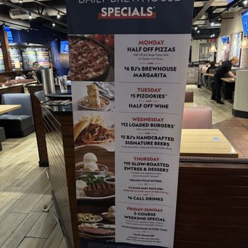BJ's Restaurant & Brewhouse - Pizza Near Me - La Mesa, California