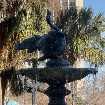 Lake Eola Park - Swan fountain - Parks Near Me - Orlando, Florida Lake Eola Park - Swan fountain - Parks Near Me - Orlando, Florida