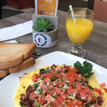 Pastores + Brunch - Mix Mex Frittata - Mexican Near Me - Chicago, Illinois Pastores + Brunch - Mix Mex Frittata - Mexican Near Me - Chicago, Illinois