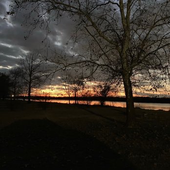 Willow Beach Park-Corp of Engineers - Watching the Sunset at Willow Beach State Park! - Parks Near Me - Scott, Arkansas Willow Beach Park-Corp of Engineers - Watching the Sunset at Willow Beach State Park! - Parks Near Me - Scott, Arkansas