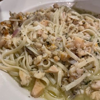 Eddy's Pizza Restaurant - Linguine White Clam Sauce - Pizza Near Me - Plano, Texas Eddy's Pizza Restaurant - Linguine White Clam Sauce - Pizza Near Me - Plano, Texas