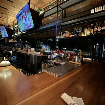 North Italia - Bar with outside patio - Italian Near Me - Dunwoody, Georgia