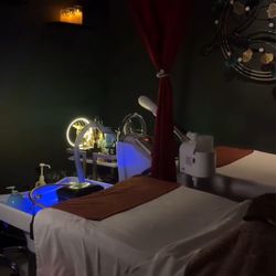 Aroma Head Spa & Massage