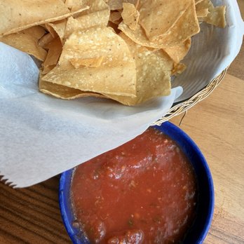 El Castillo Mexicano - Yummy not greasy chips & super tasty medium heat salsa!! - Soup Near Me - Alpharetta, Georgia