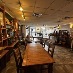 Outdoor Café - Outdoor Cafe. Cozy Quiet Place . Tea's Coffees BobbleDrinks Deserts  Sandwiches . w/ Board Games .3257 W Bryn Mawr Ave, Chicago, IL