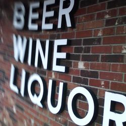 Green's Liquors - Sign #50dollartech