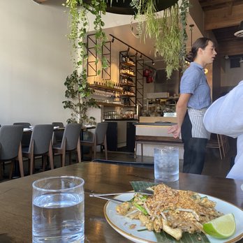 La ong - Inside - Thai Near Me - Beverly Hills, California La ong - Inside - Thai Near Me - Beverly Hills, California