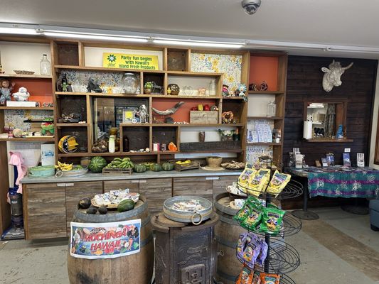 Honokaʻa Country Market by null