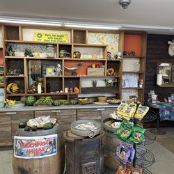 Honokaa Country Market - More fun stuff