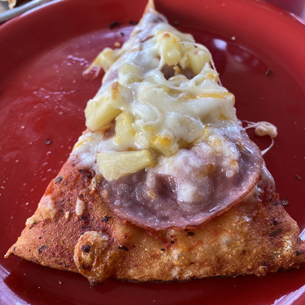 Chico's Pizza Parlor - Pizza Near Me - Seaview, Washington