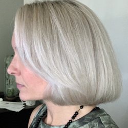 Attitudes A Salon