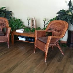 Essential Kneads Therapeutic Massage - Our relaxing waiting area.