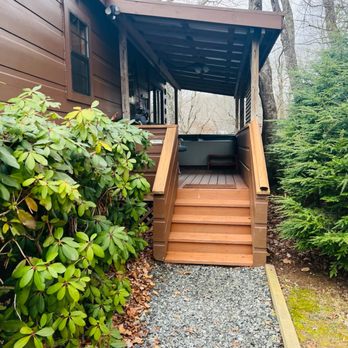 Linville River Log Cabins - Entrance - Vacation Rentals Near Me - Newland, North Carolina Linville River Log Cabins - Entrance - Vacation Rentals Near Me - Newland, North Carolina