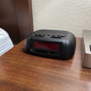 Comfort Inn & Suites - Alarm clock doesn't work. - Hotels Near Me - Rock Hill, South Carolina