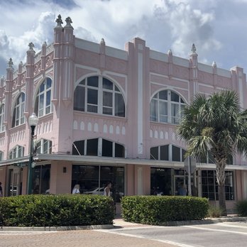 Dragon's Den Books - Bookstores Near Me - Arcadia, Florida