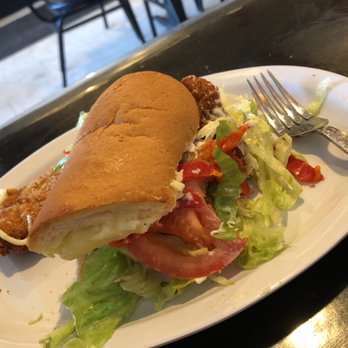 Wethersfield Pizza House - one cutlet to the side. fresh bread daily. the marinara goes on the side for us. - Pizza Near Me - Wethersfield, Connecticut