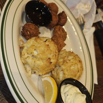 1936 Bar & Grill - Crabcake hush puppies - American Near Me - Chesapeake Beach, Maryland