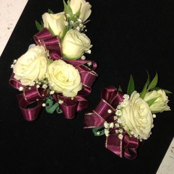 Classic Weddings - Corsage and boutonnière - Bridal Near Me - Salinas, California