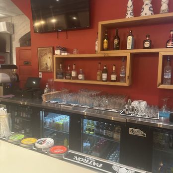 Vails Brothers - Bar area - Southern Near Me - St. Louis, Missouri