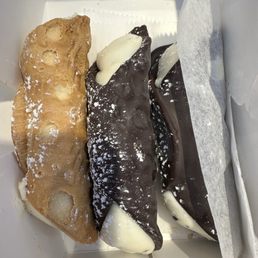 Mini Chocolate Cannoli