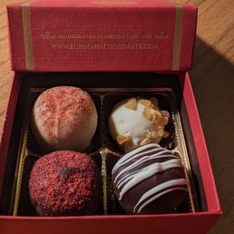 In clockwise order from top left - strawberry shortcake, peach, mint, raspberry