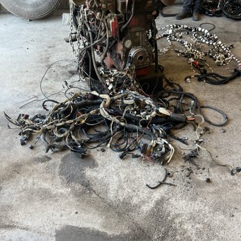 Performance Motorworks - Wiring harness(s) and engine removal on a Peterbilt cab over - Auto Repair Near Me Performance Motorworks - Wiring harness(s) and engine removal on a Peterbilt cab over - Auto Repair Near Me